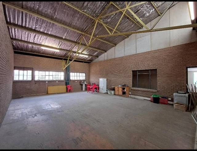 INDUSTRIAL PROPERTY TO RENT IN HENNOPSPARK
